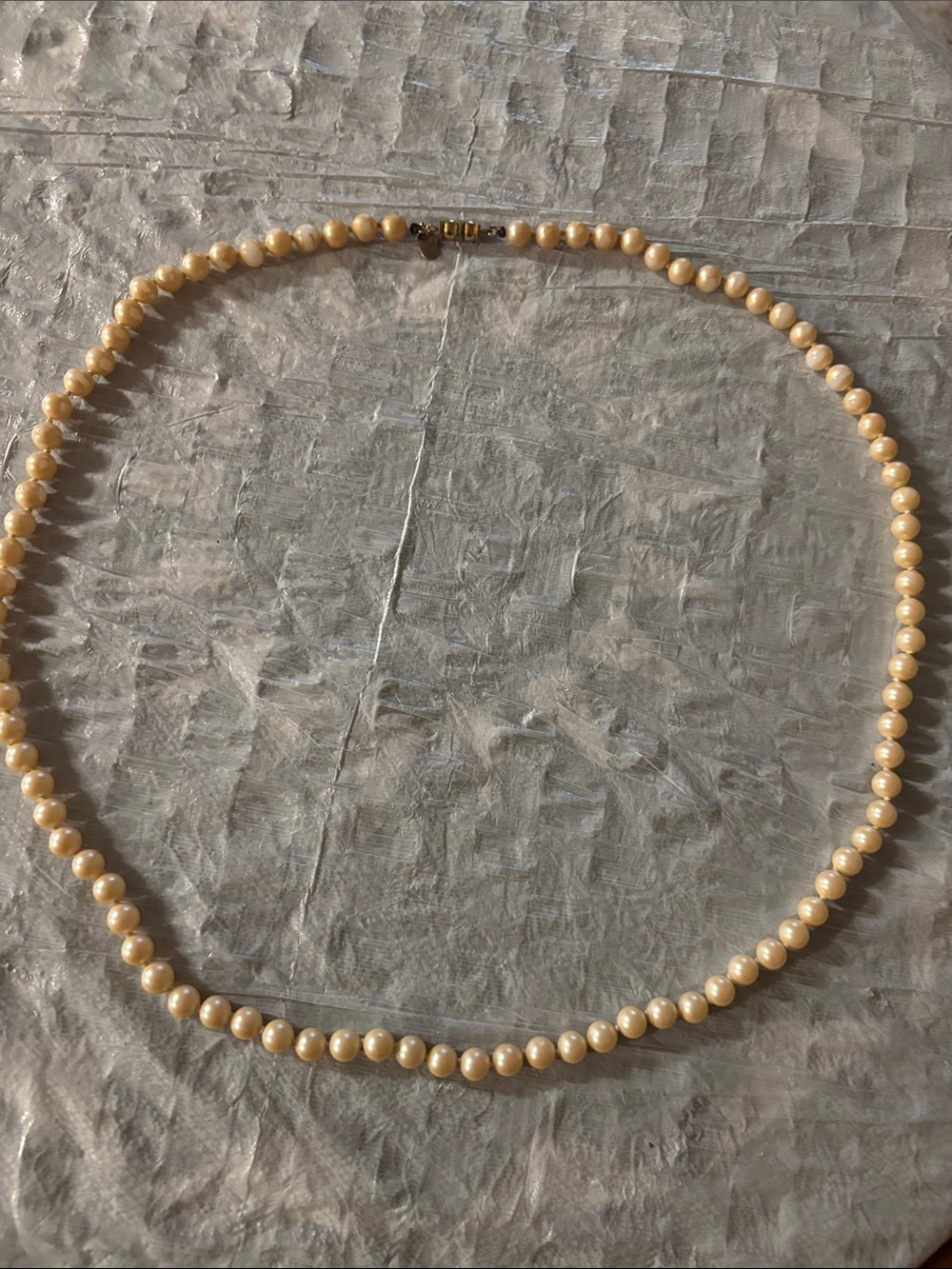 Lustrous Cream Pearl Strand Necklace with Gold Clasp